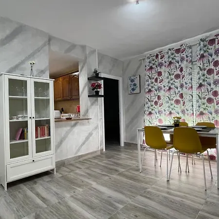 Penthouse Benal Apartment *