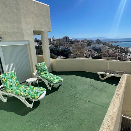 Penthouse Benal شقة *